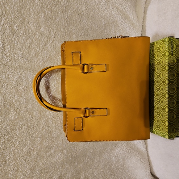 Michael Kors Large Hamilton Tote Sunflower W/ Goldtone Hardware Large - Picture 4 of 6